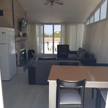 شقة Tatil Evi كوشاداسيه