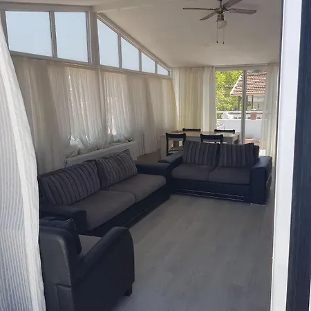شقة Tatil Evi كوشاداسيه